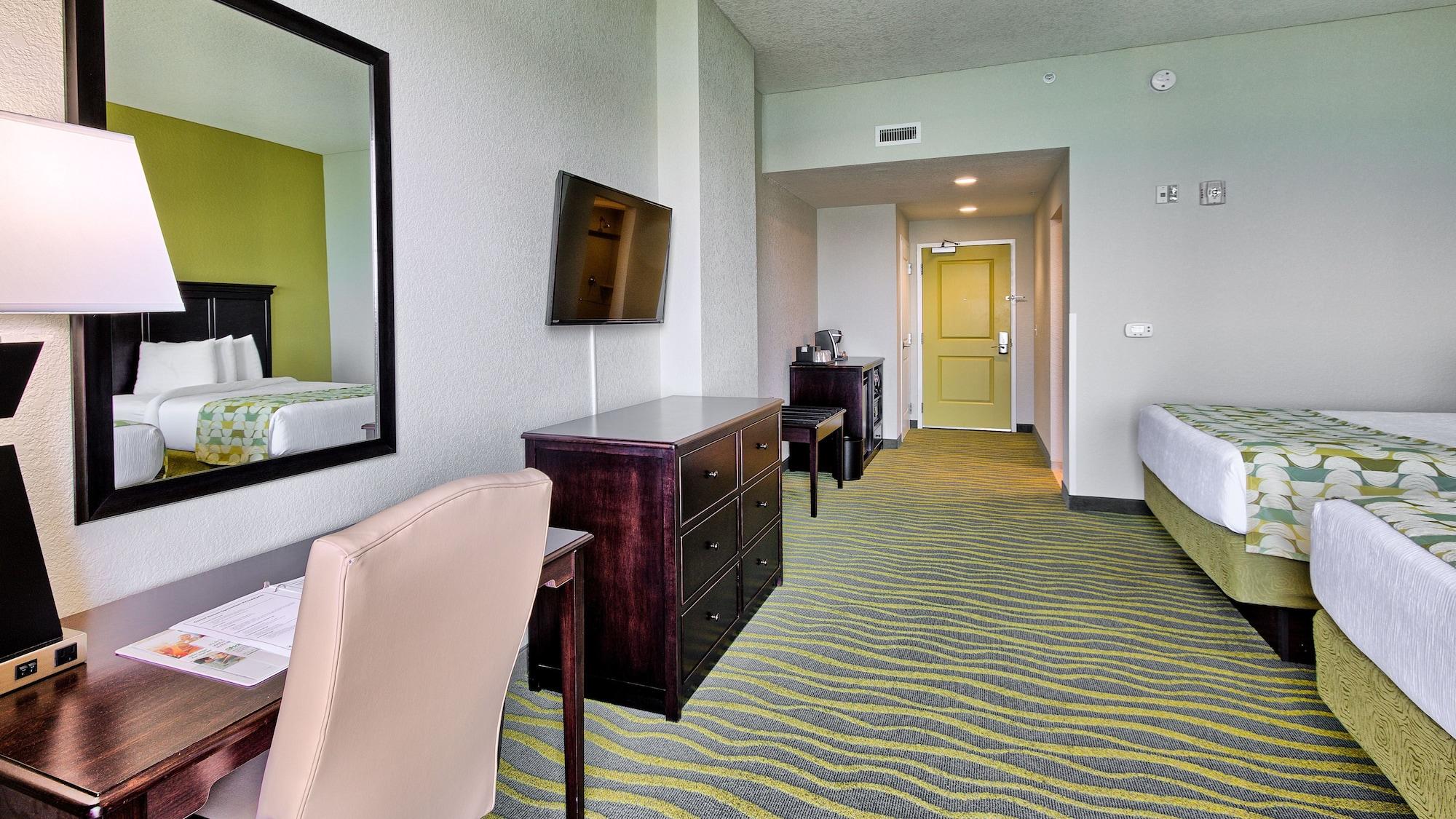 Edge Clearwater Hotel