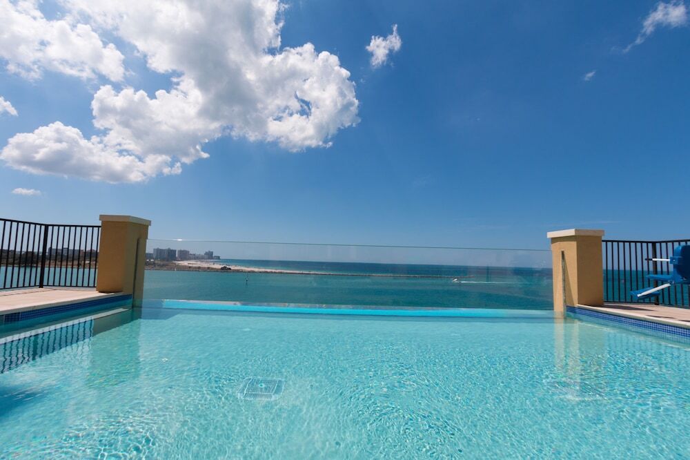 Hotel Edge Clearwater 4*